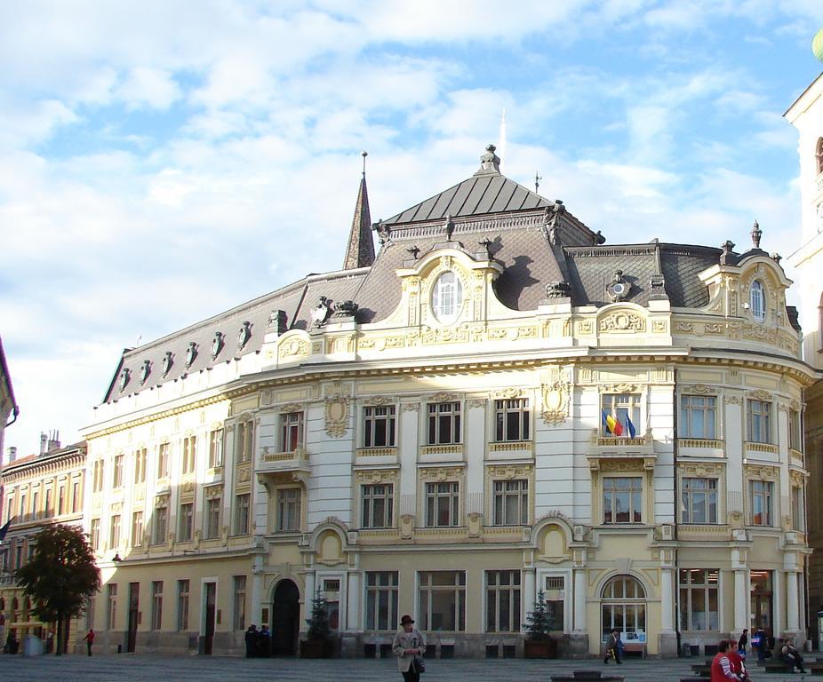 Central City Ap Sibiu Bagian luar foto